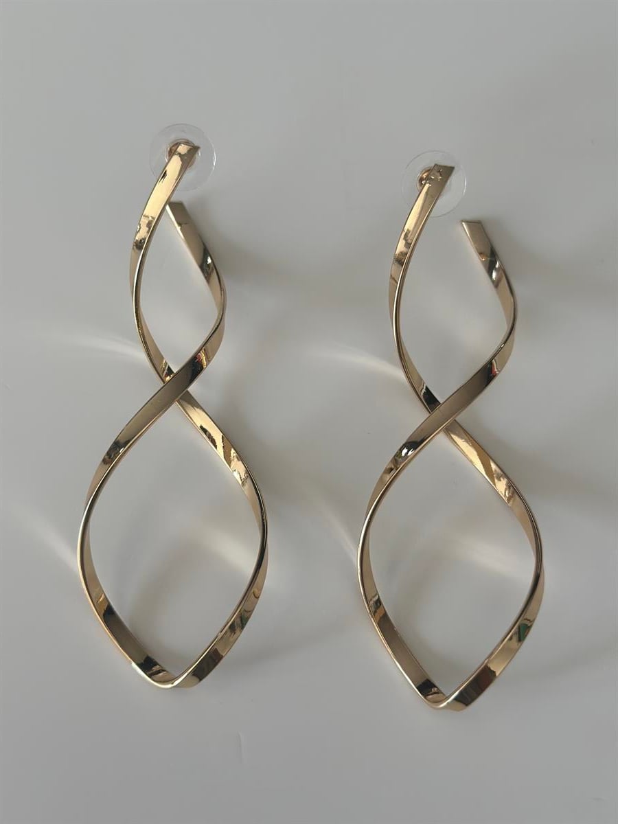 Kıvrımlı Uzun Gold Küpe 8,5cm