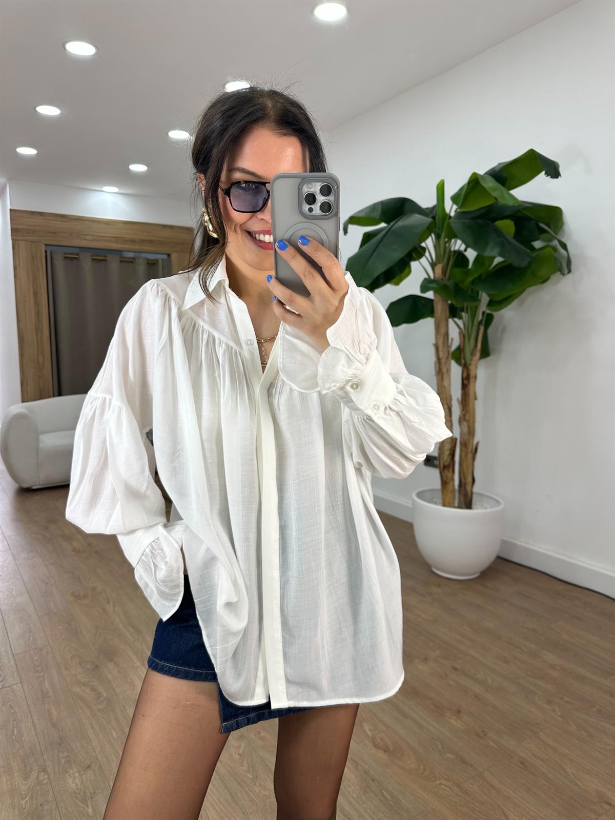 Kol Detaylı Lastikli Salaş Gömlek - Beyaz