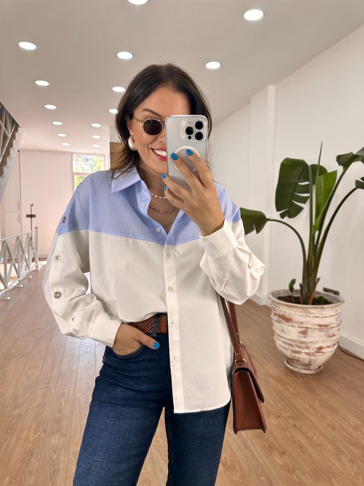 Kolları Düğme Detaylı Çizgili Gömlek 