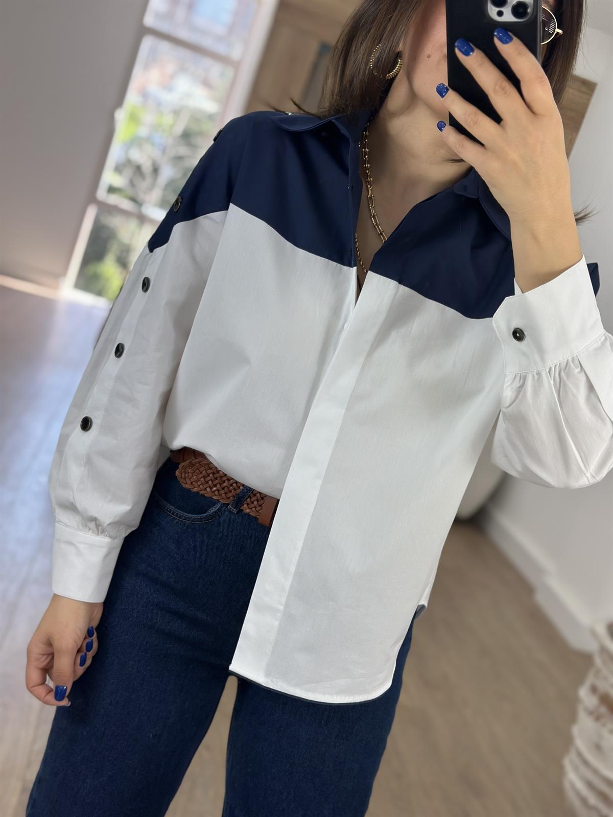 Kolları Düğmeli Poplin Gömlek