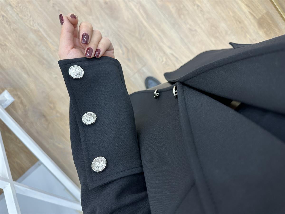 Kolları Düğmeli Tasarım Ceket-Siyah