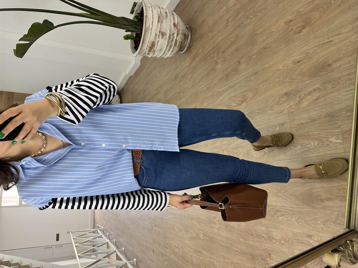 Kolları Nakışlı Çizgili Gömlek