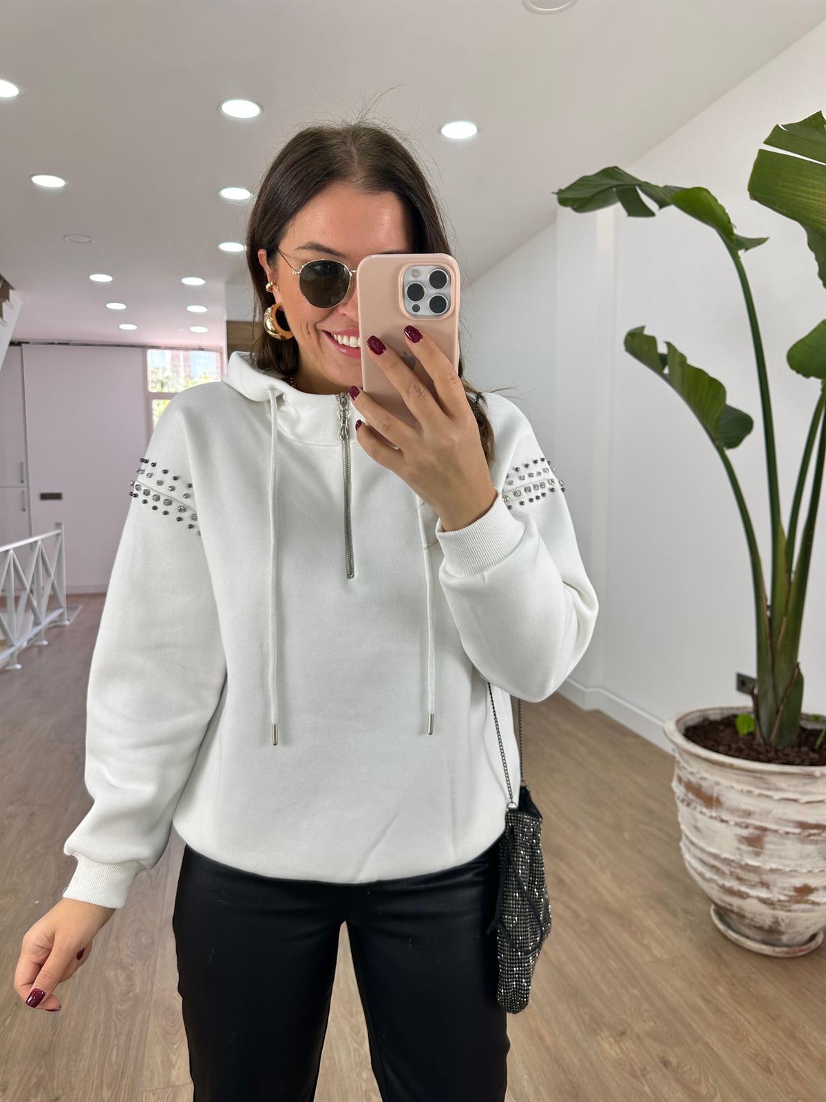 Kolları Taş Detaylı Yarım Fermuarlı Sweatshirt-Beyaz