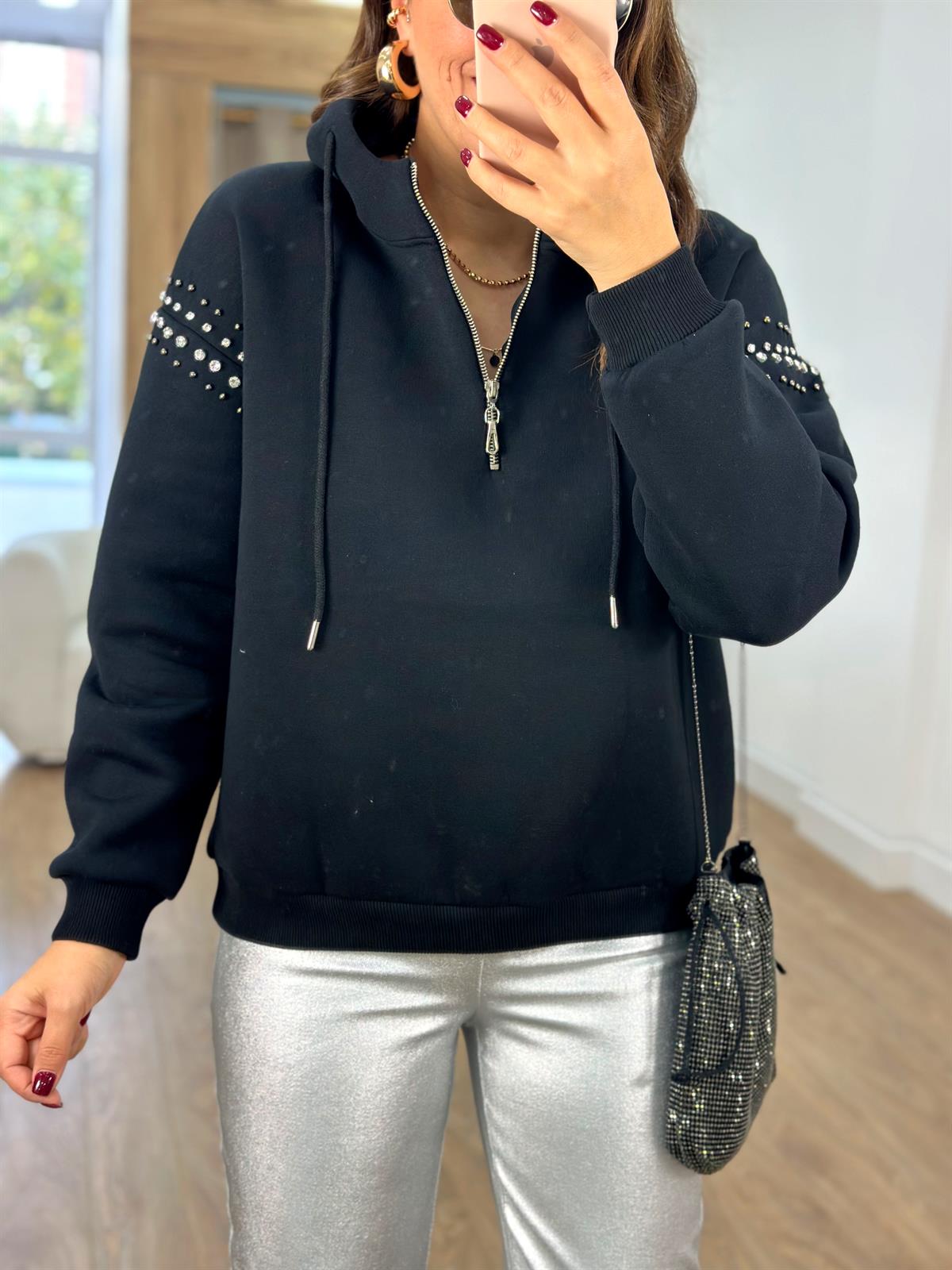 Kolları Taş Detaylı Yarım Fermuarlı Sweatshirt-Siyah