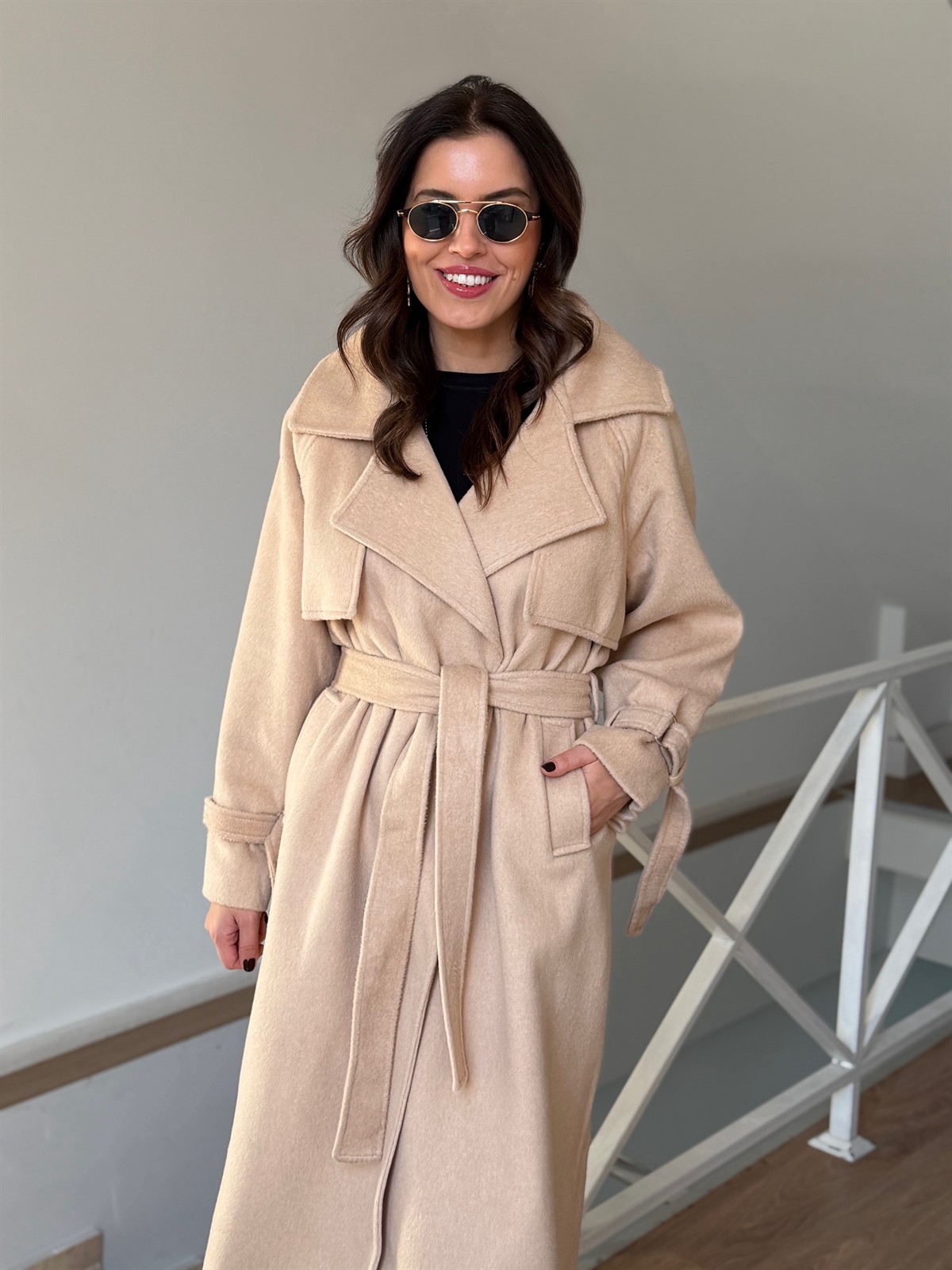 Kolları Tokalı Yünlü Kaban - Bej