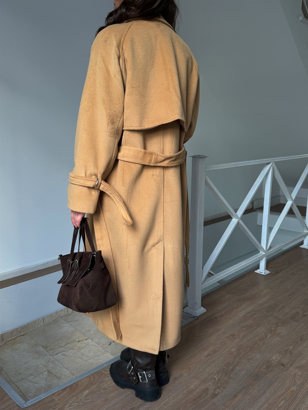 Kolları Tokalı Yünlü Kaban - Camel