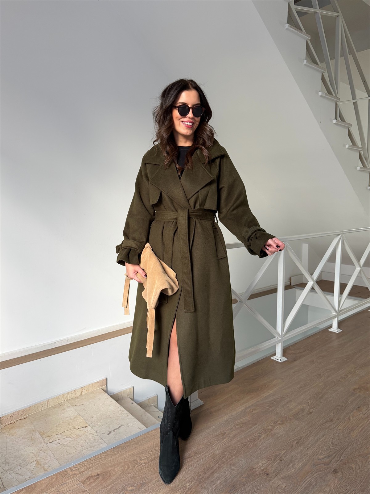 Kolları Tokalı Yünlü Kaban - Haki