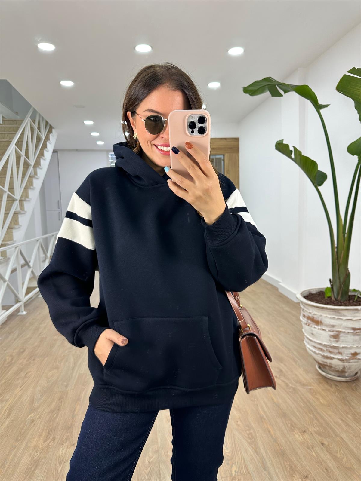 Kolları Triko Detaylı Sweatshirt