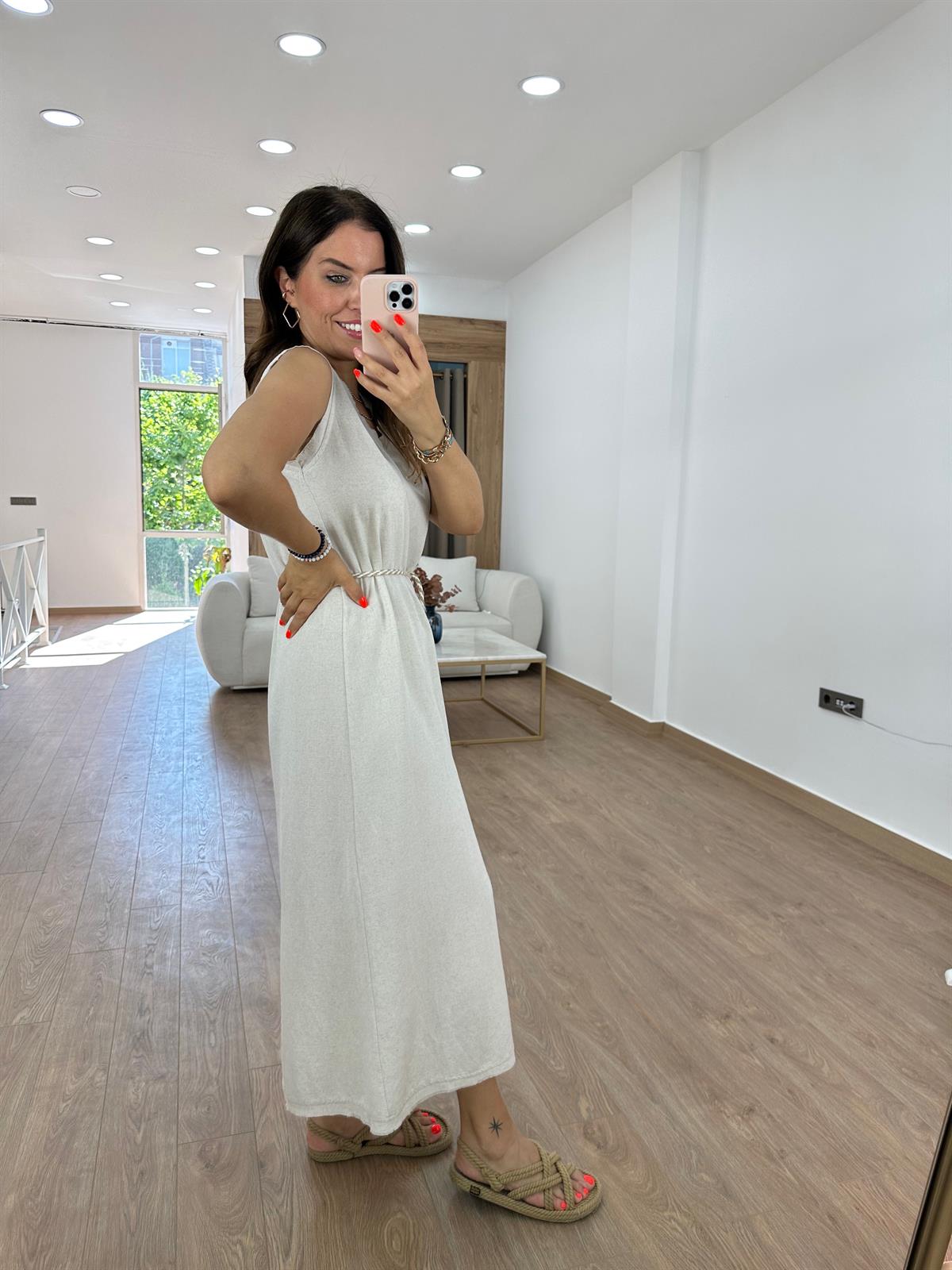 Kolsuz Hasır Kemerli Elbise Taş