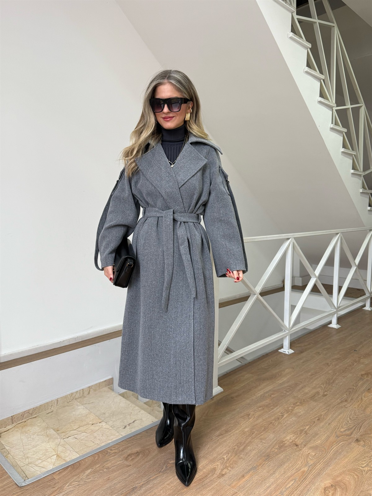 Kolu Apoletli Yünlü Kaban - Gri