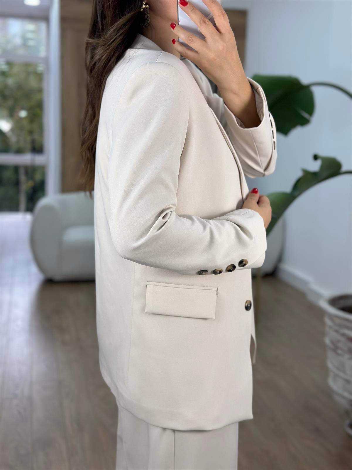 Kolu Düğme Detaylı Tasarım Ceket - Bej