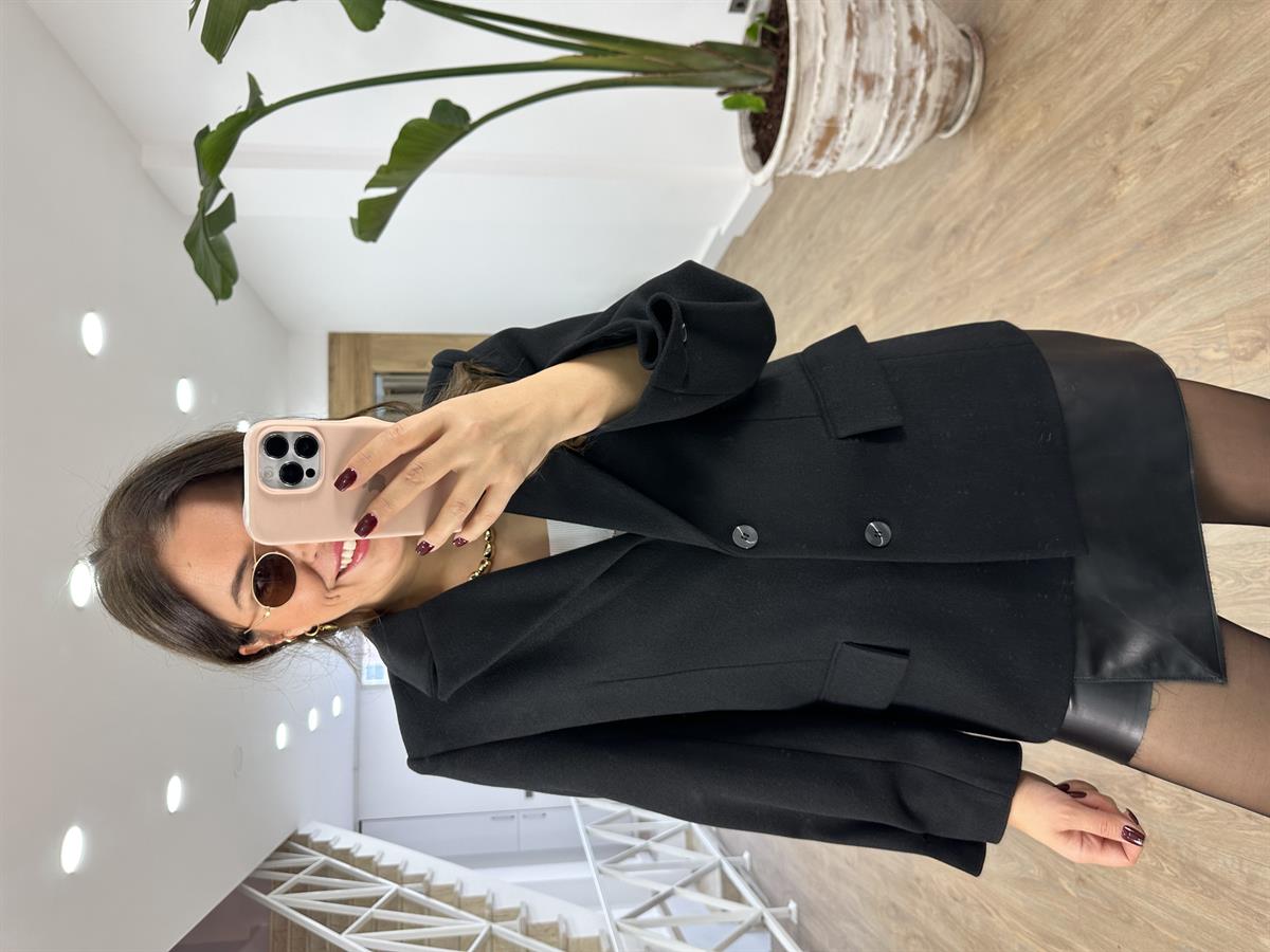 Kolu Düğmeli Kaşe Ceket-Siyah