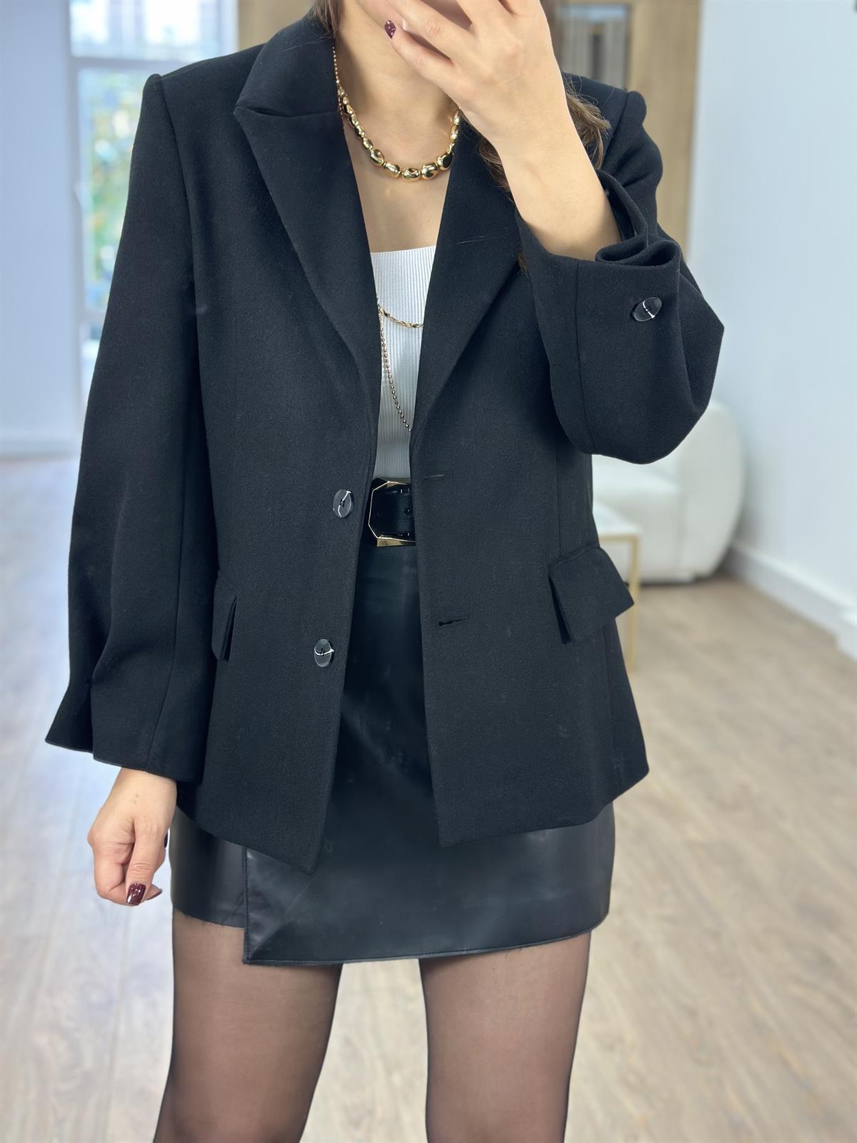 Kolu Düğmeli Kaşe Ceket-Siyah