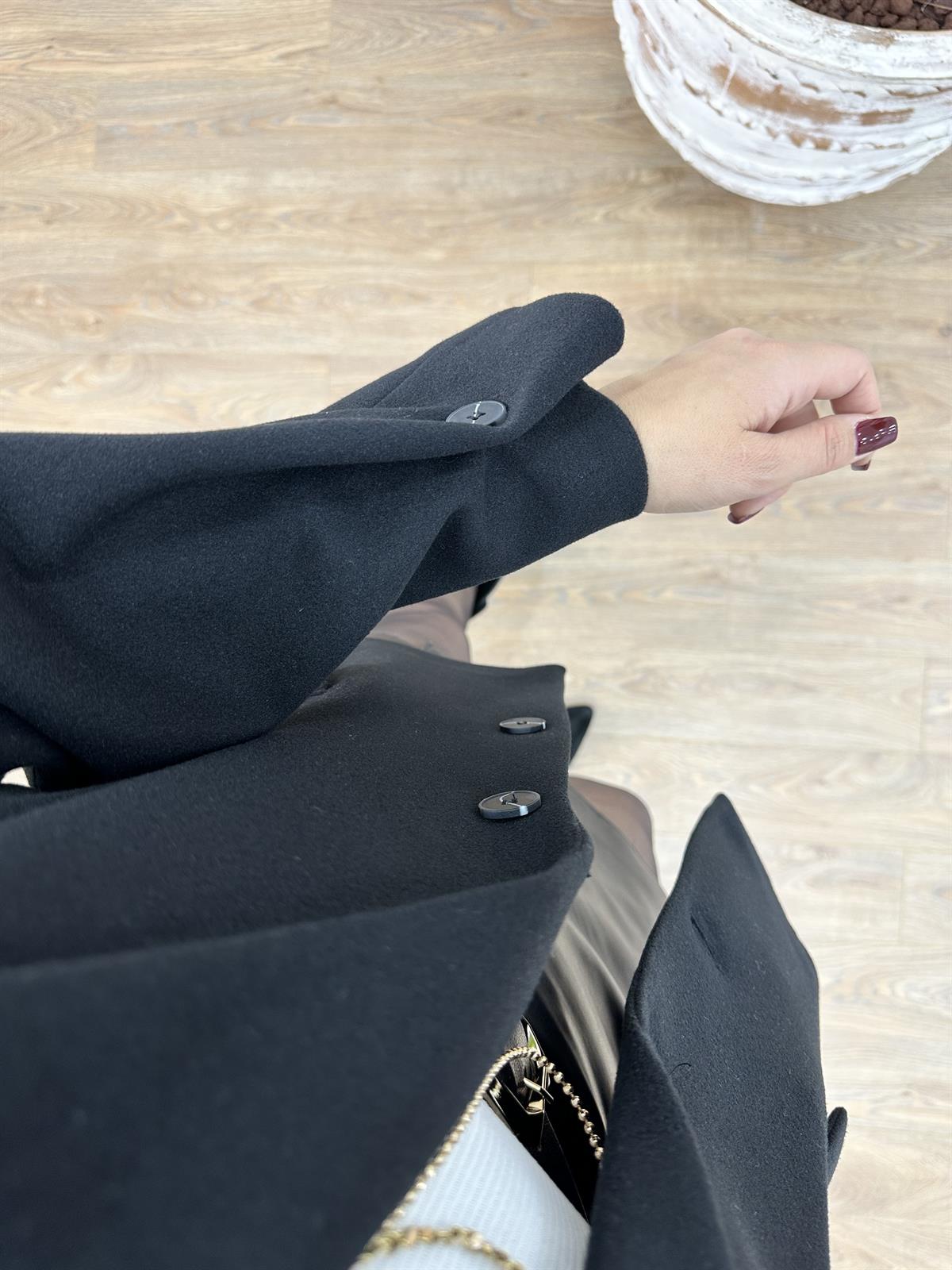 Kolu Düğmeli Kaşe Ceket-Siyah