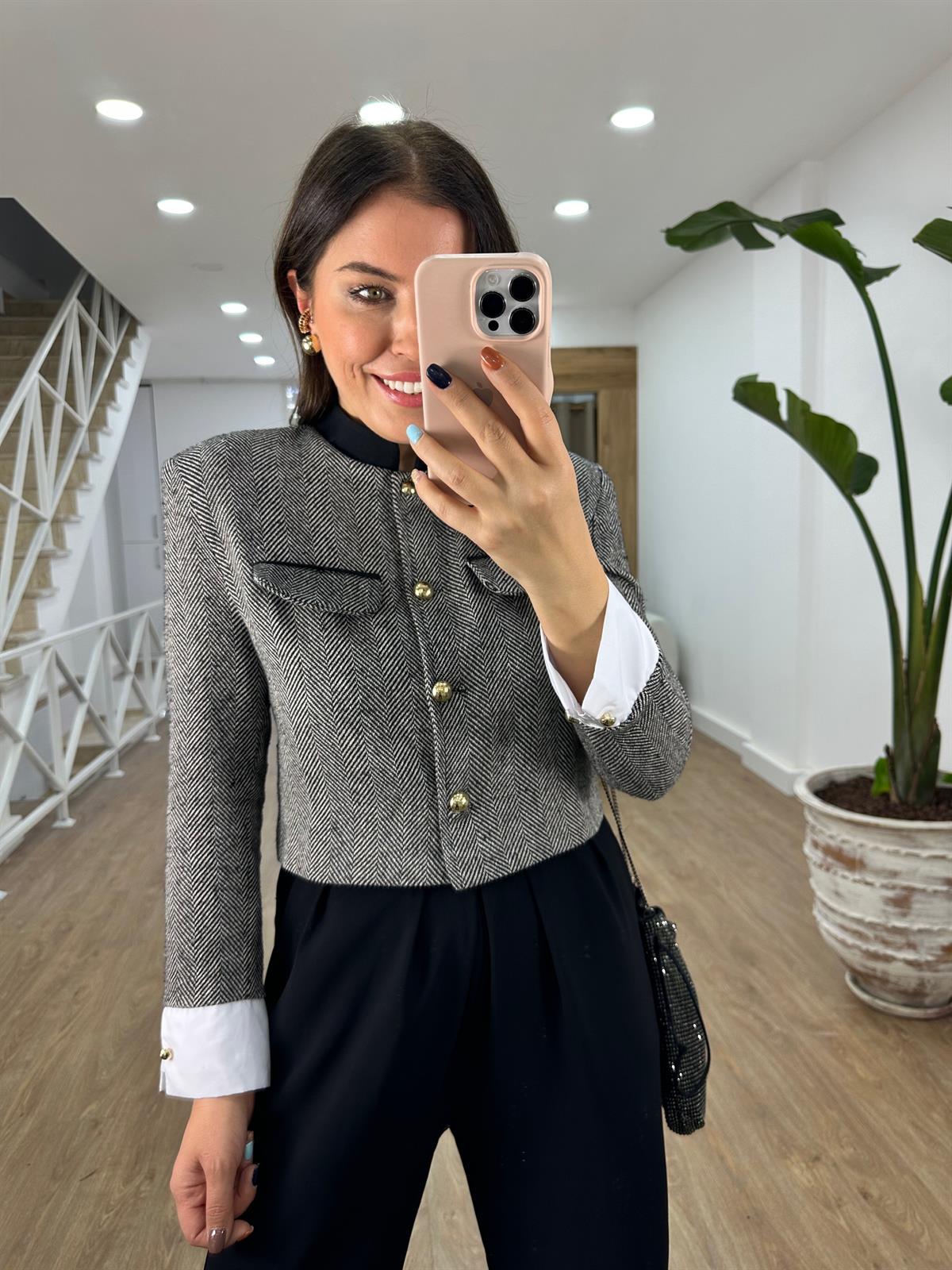 Kolu Manşetli Diagonal Desen Ceket