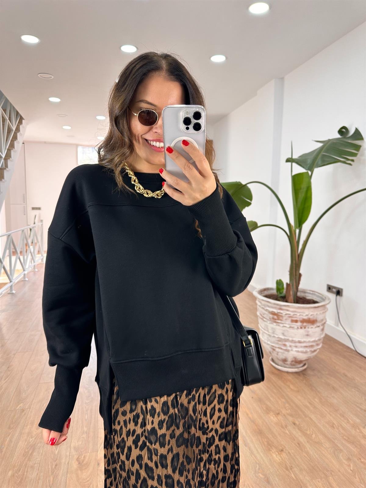 Kolu Ribanalı İçerisi Şardonlu  Sweatshirt - Siyah