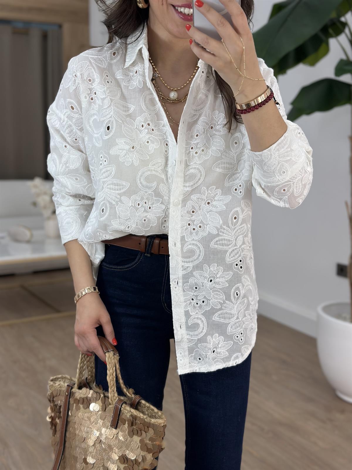 Komple Fisto Detaylı Gömlek 