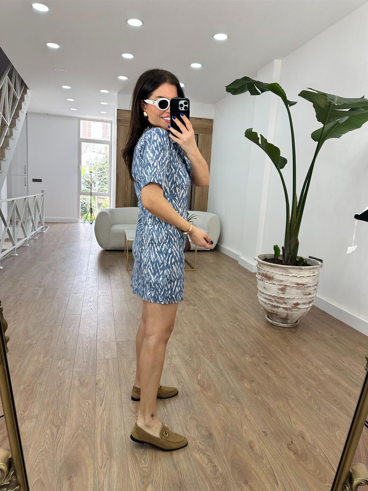 Kot Görünümlü Polo Yaka Likralı Elbise