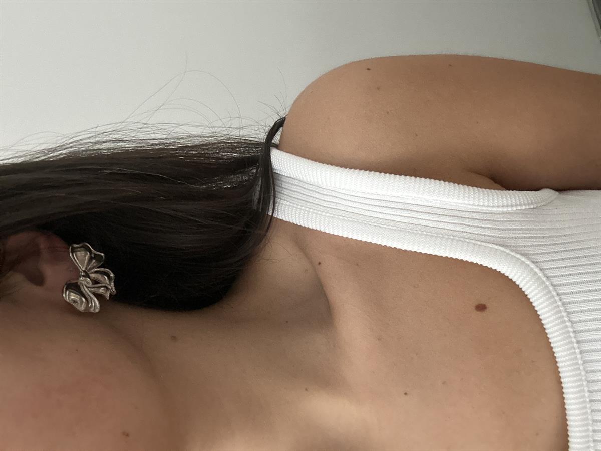 Küçük Fiyonk Tasarım Silver Küpe 3cm