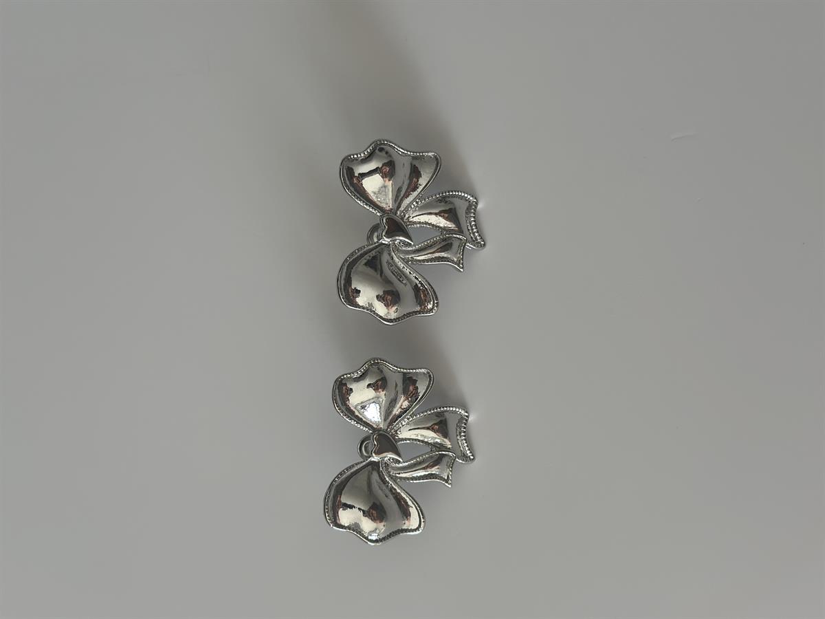 Küçük Fiyonk Tasarım Silver Küpe 3cm