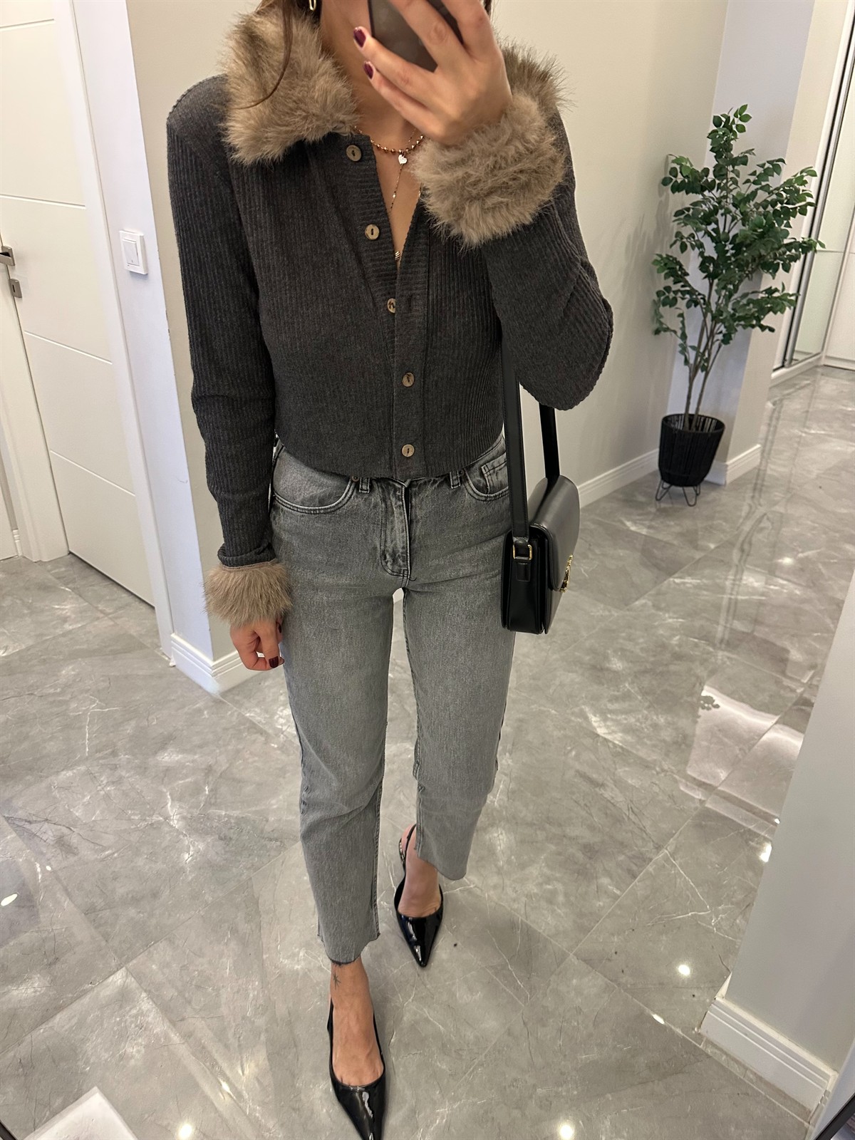 Kürk Detaylı Triko Hırka - Siyah