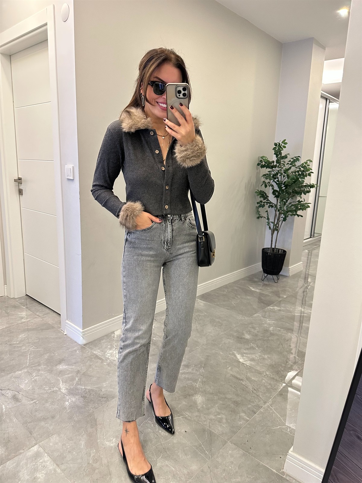 Kürk Detaylı Triko Hırka - Siyah