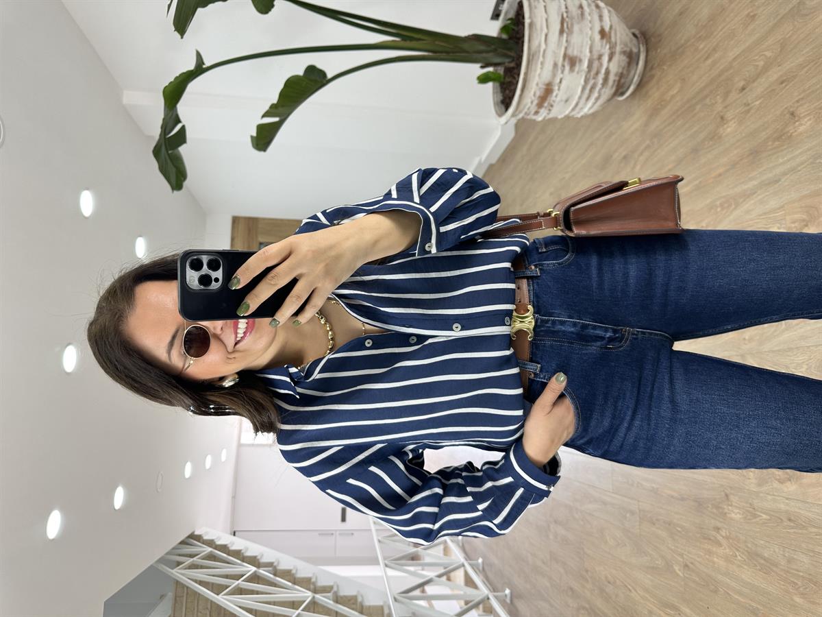 Lacivert Üzeri Beyaz Çizgili Tnsel Gömlek