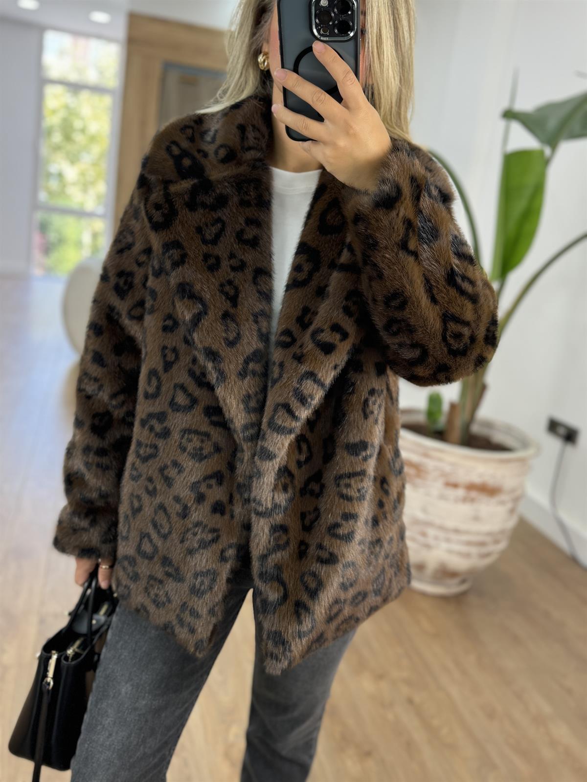 Leopar Desenli Kürk