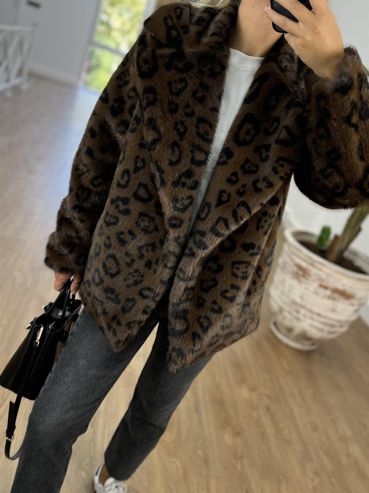 Leopar Desenli Kürk