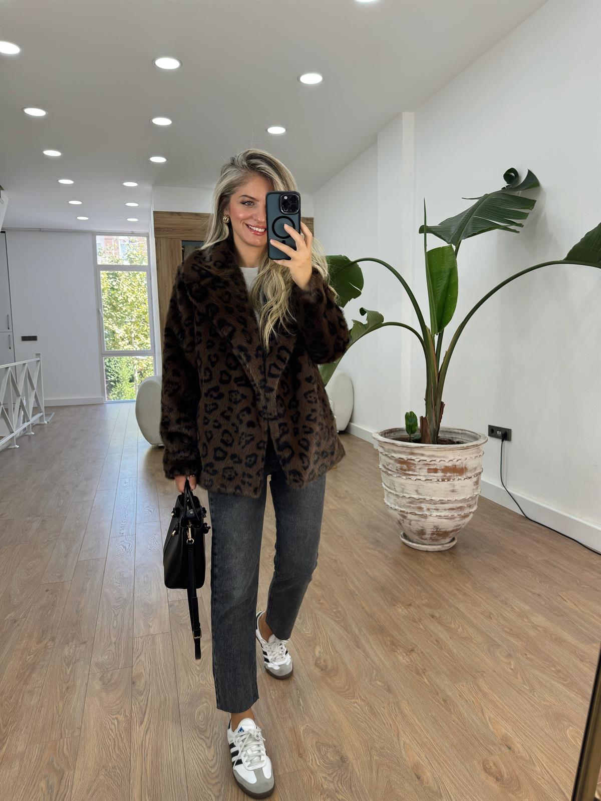 Leopar Desenli Kürk