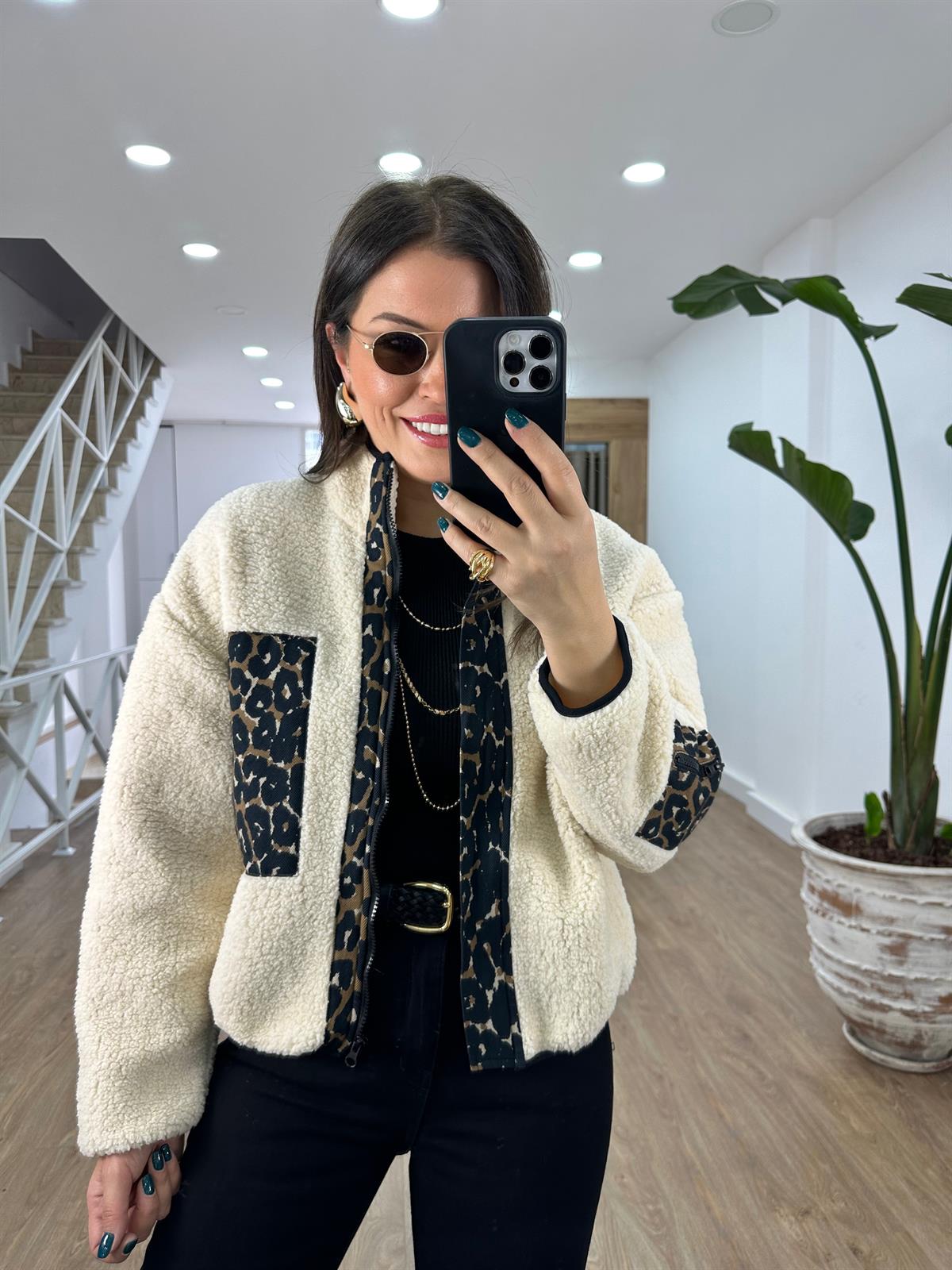Leopar Garnili Suni Koyun Yünü Mont