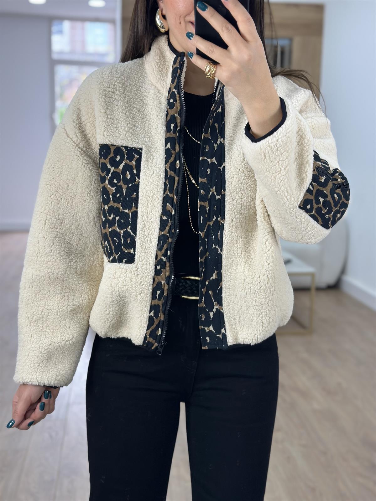 Leopar Garnili Suni Koyun Yünü Mont