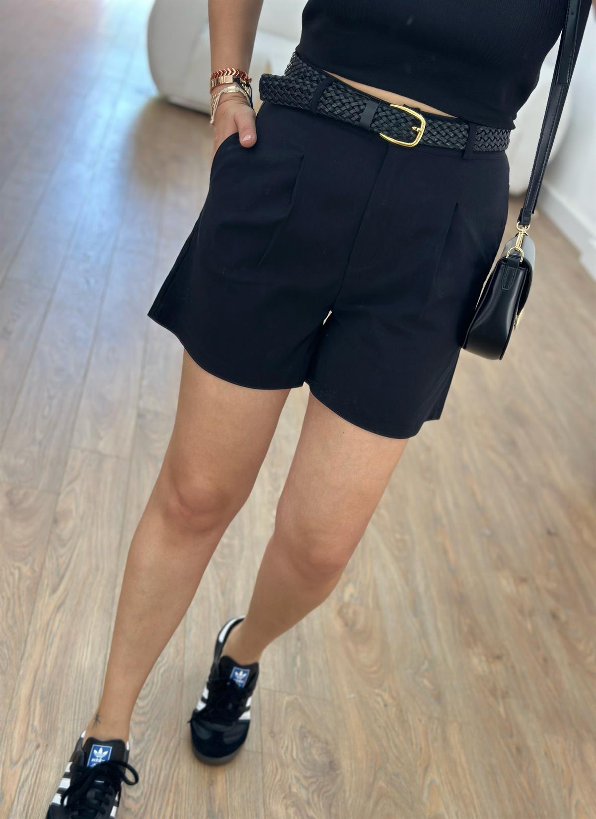 Likralı Şehir Boy Şort