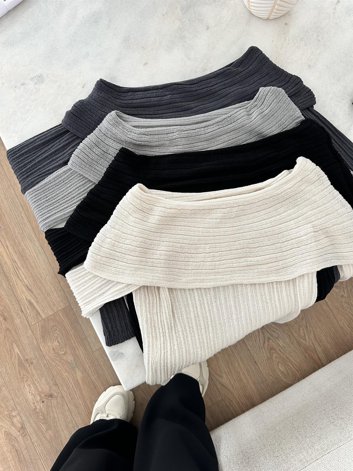 Madonna Yaka Merserize Triko-Siyah