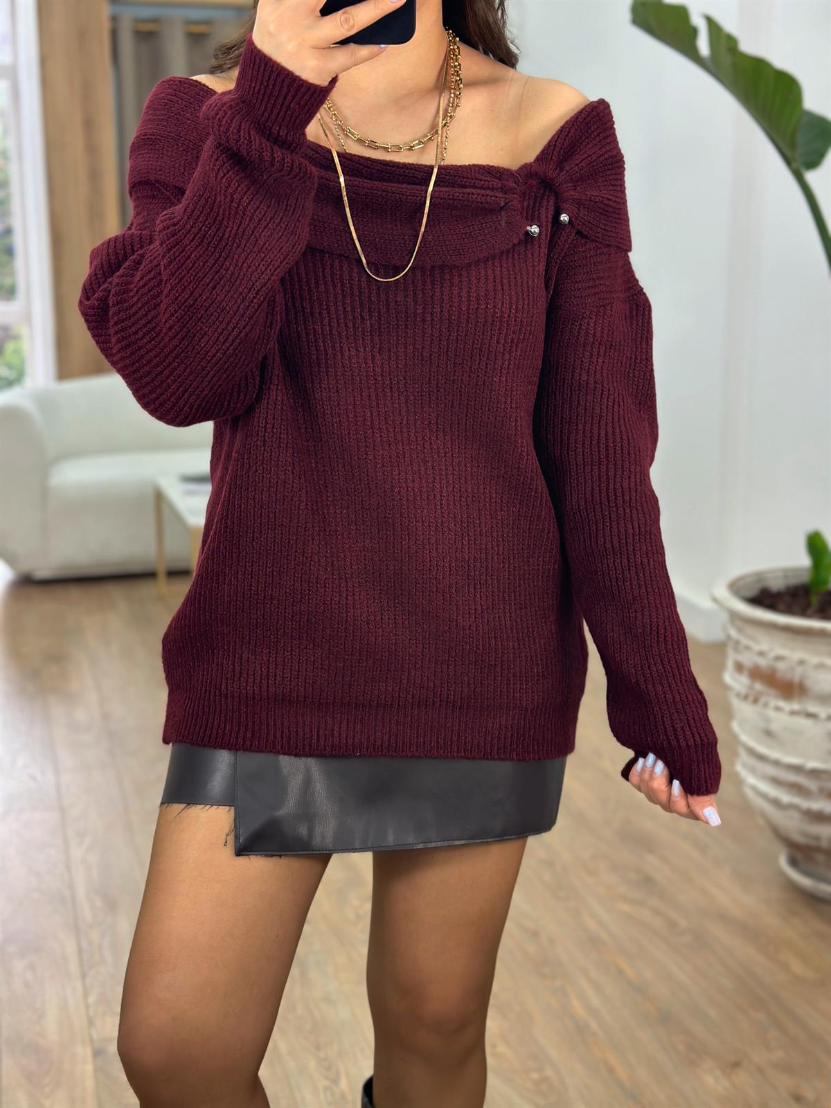 Madonna Yaka Önü Tokalı Kazak-Bordo