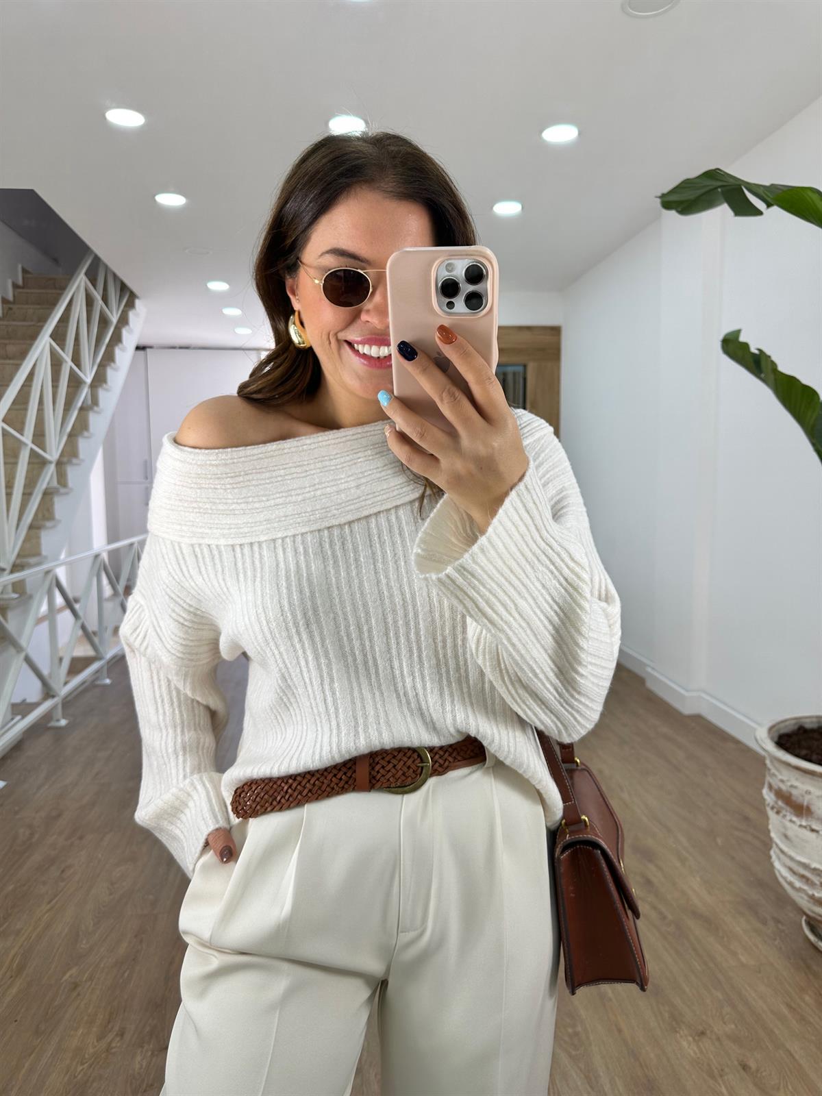 Madonna Yaka Yumoş Kazak-Ekru