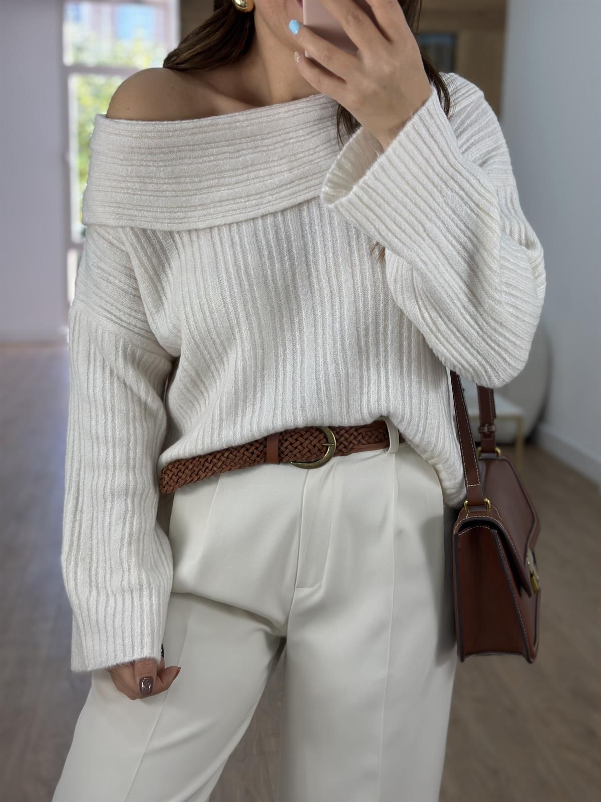 Madonna Yaka Yumoş Kazak-Ekru