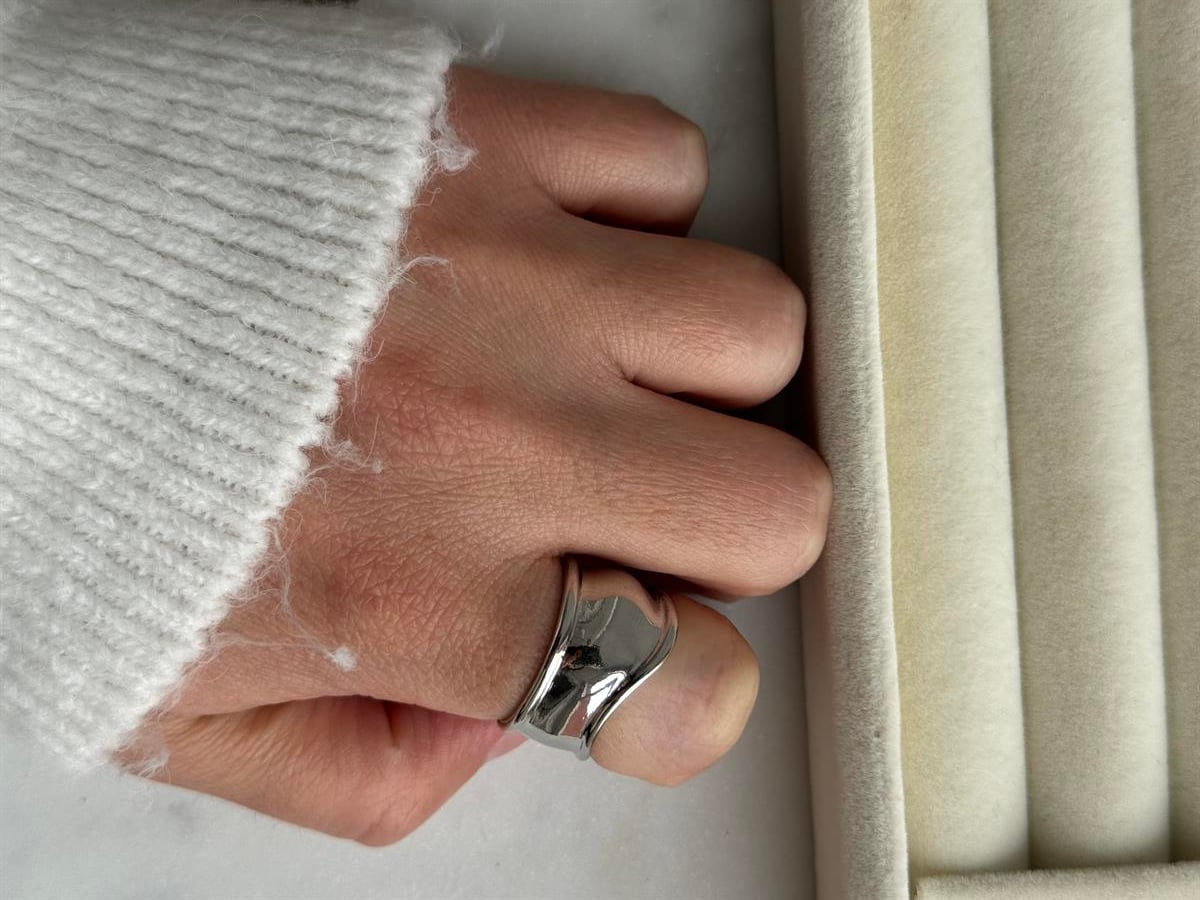 Marka Model Asimetrik Gümüş Plaka Ayarlanabilir Yüzük