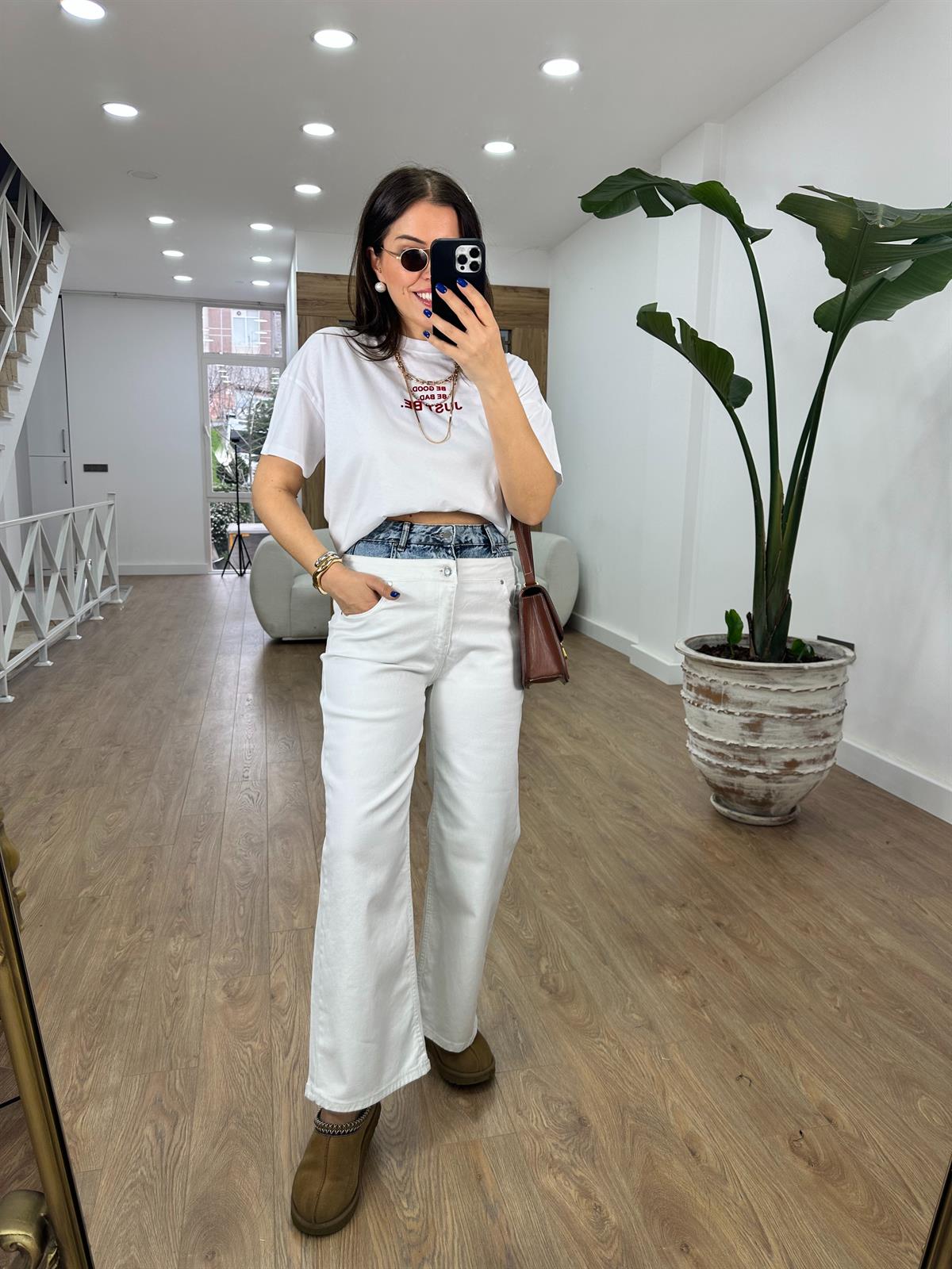 Marka Model Bel Detaylı Jean