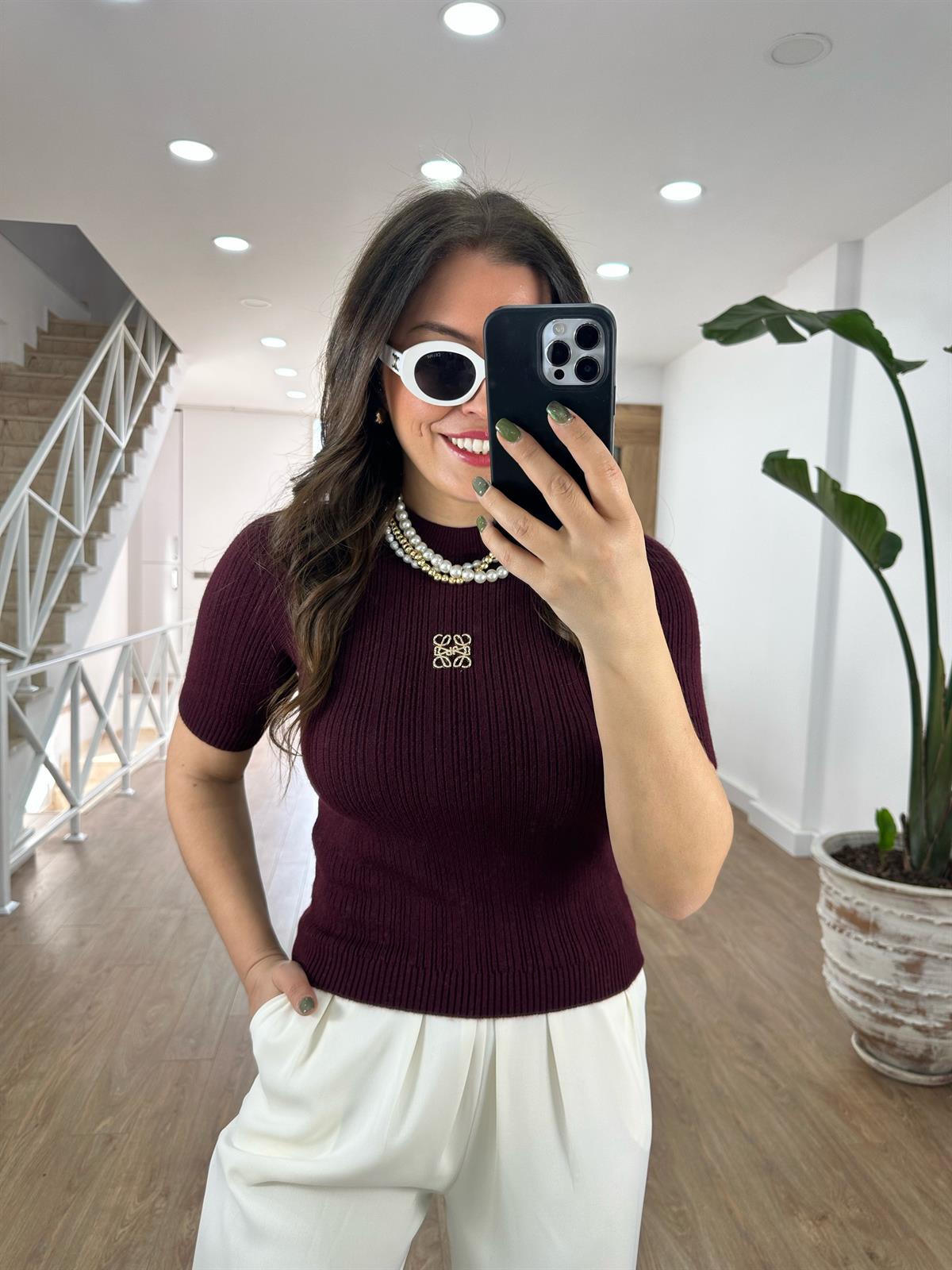 Marka Model Broşlu Triko-Bordo