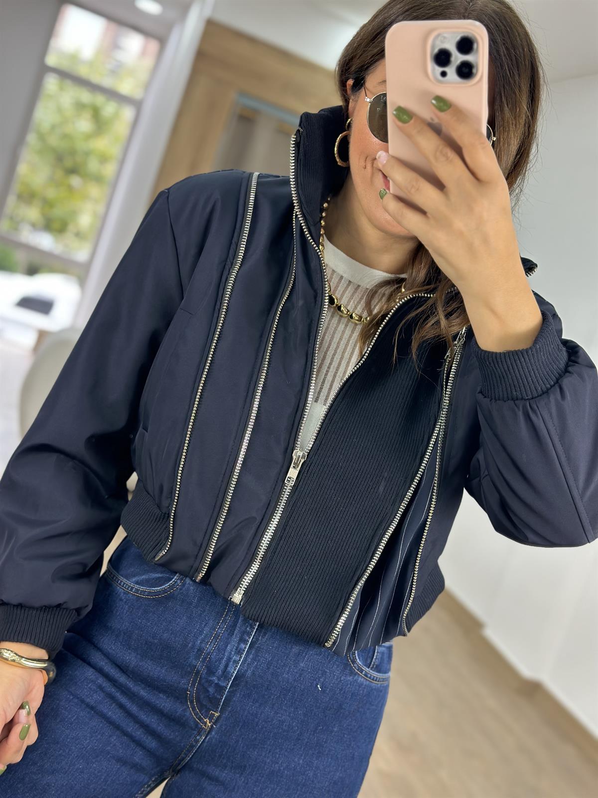 Marka Model Fermuar Detaylı Bomber Ceket