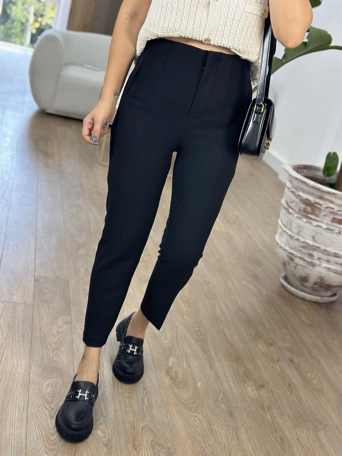 Marka Model Flatolu Pantolon - Siyah