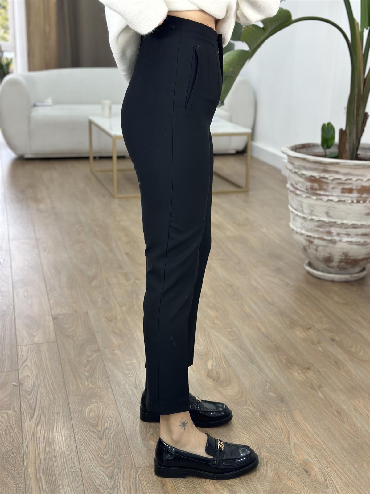Siyah Renk Marka Model Flatolu Pantolon