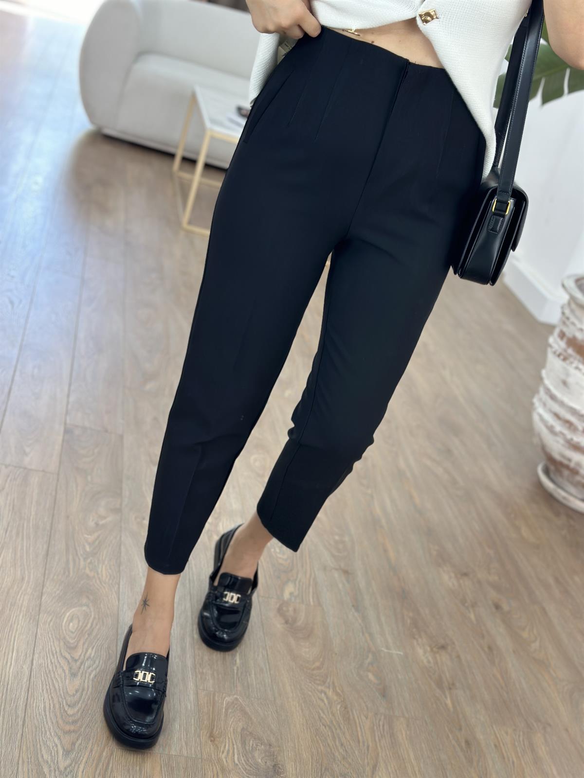Marka Model Flatolu Siyah Pantolon