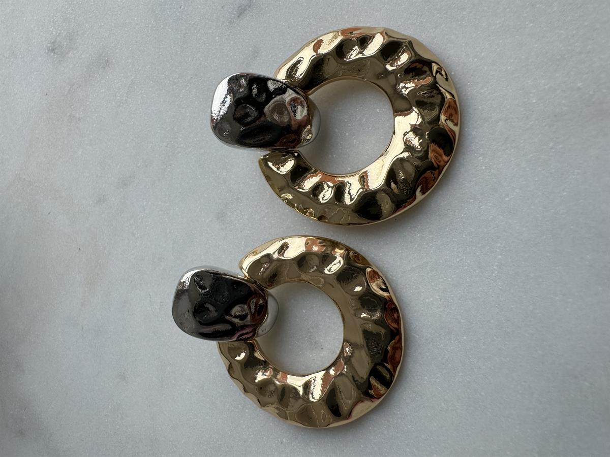 Marka Model Gold ve Gümüş Detay Küpe