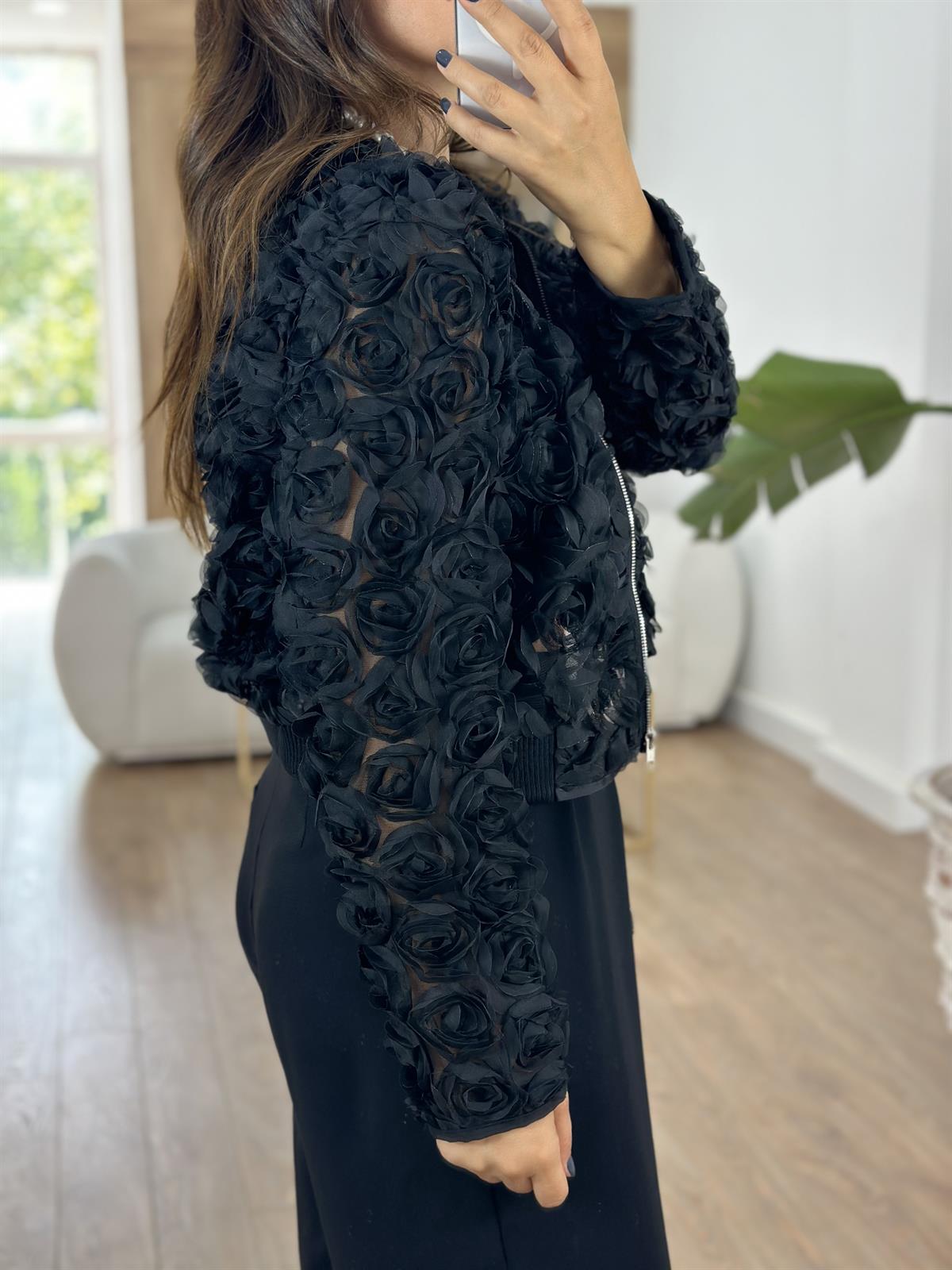 Marka Model Gül Detaylı Bomber Ceket 