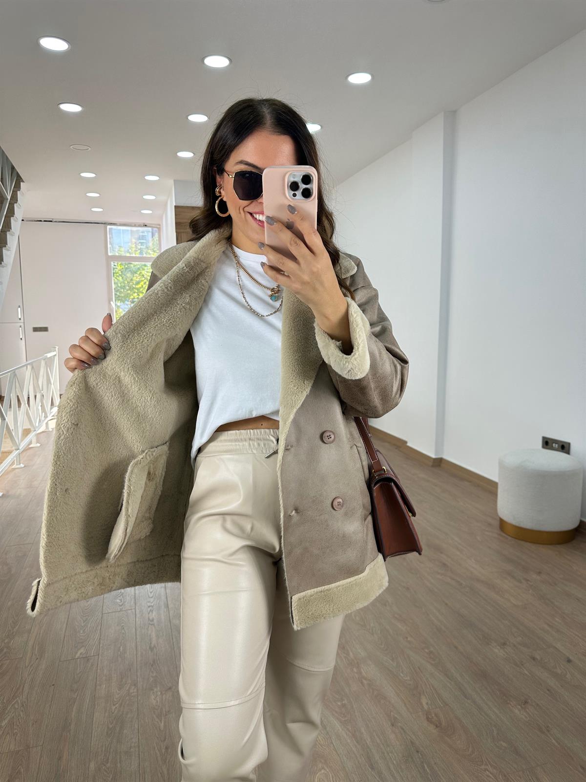 Marka Model İçi Kürklü Mont-Bej