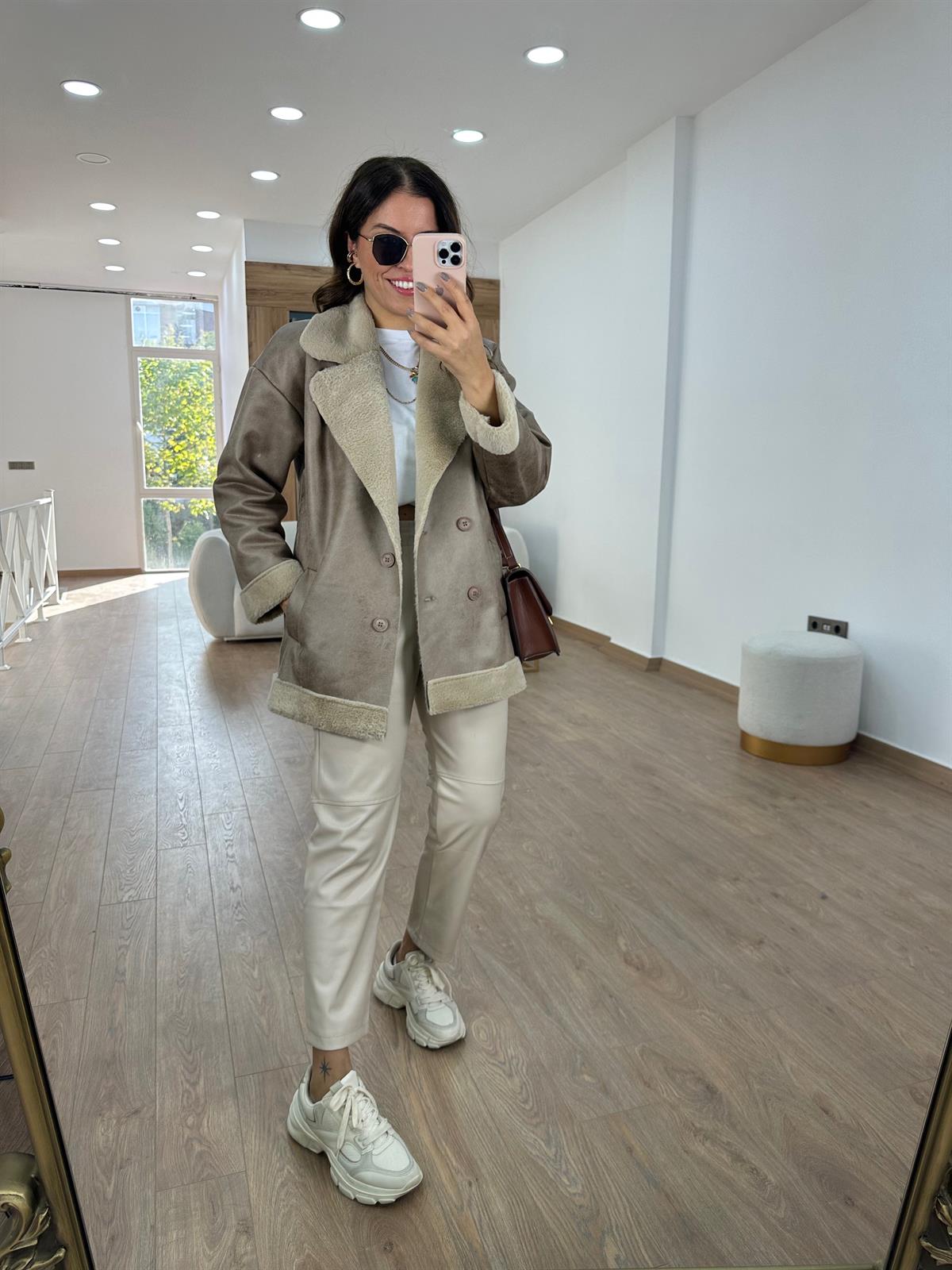 Marka Model İçi Kürklü Mont-Bej