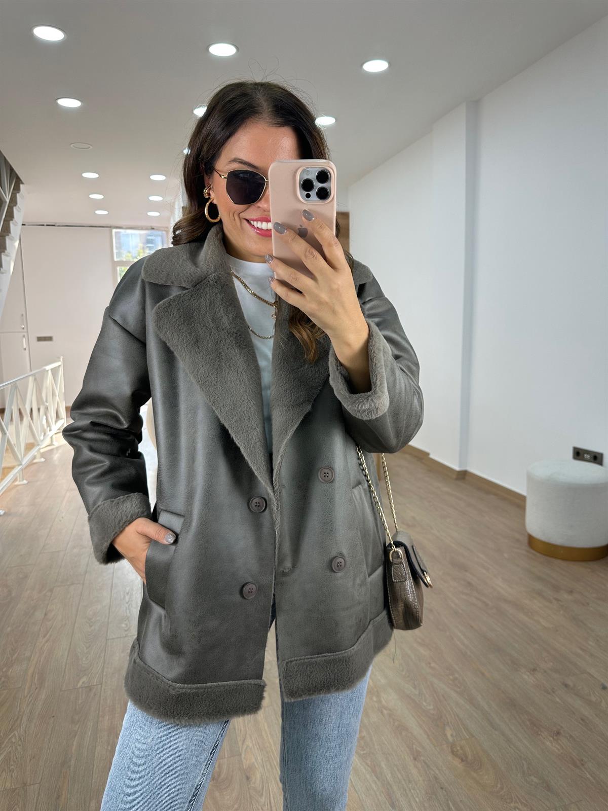 Marka Model İçi Kürklü Mont-Vizon