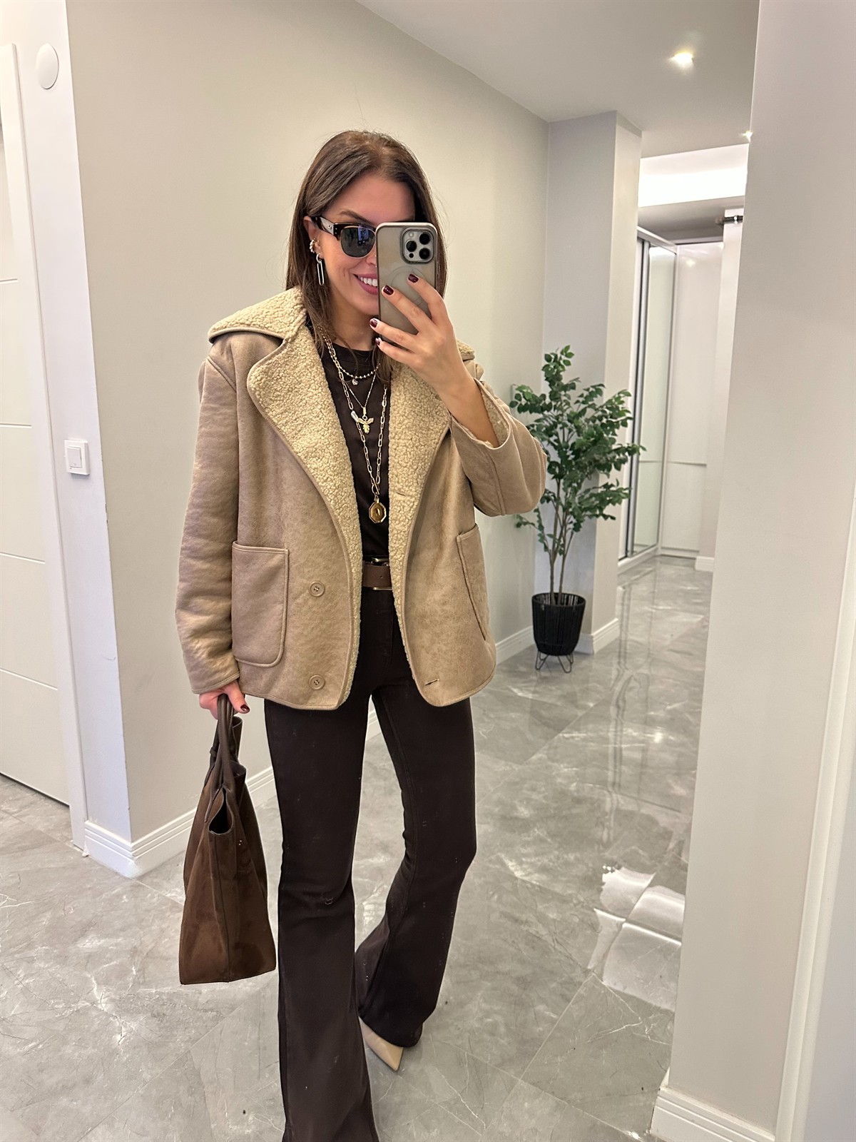 Marka Model İçi Peluş Mont - Bej